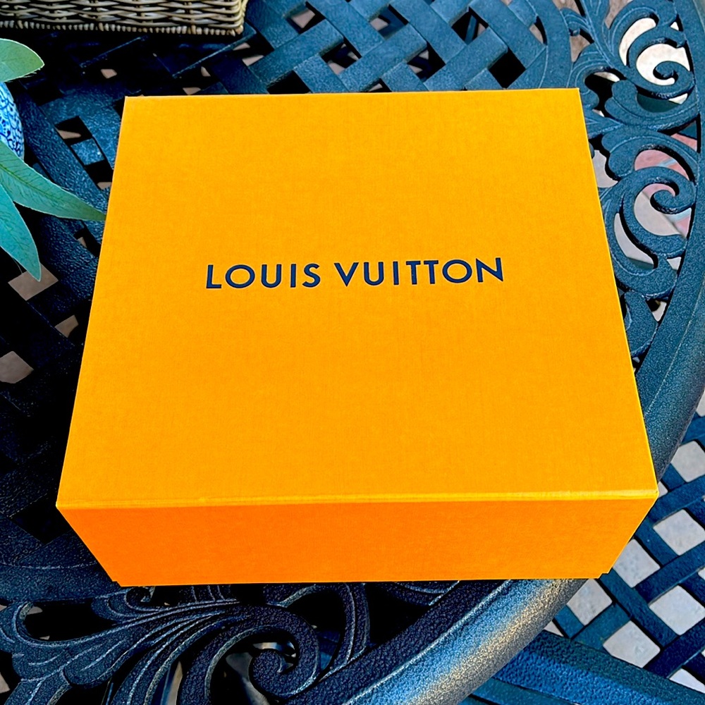 Louis Vuitton empty magnetic box